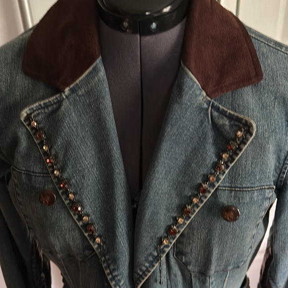 Women’s feminine embellished denim jacket by VERY VERA Size S - Picture 6 of 10